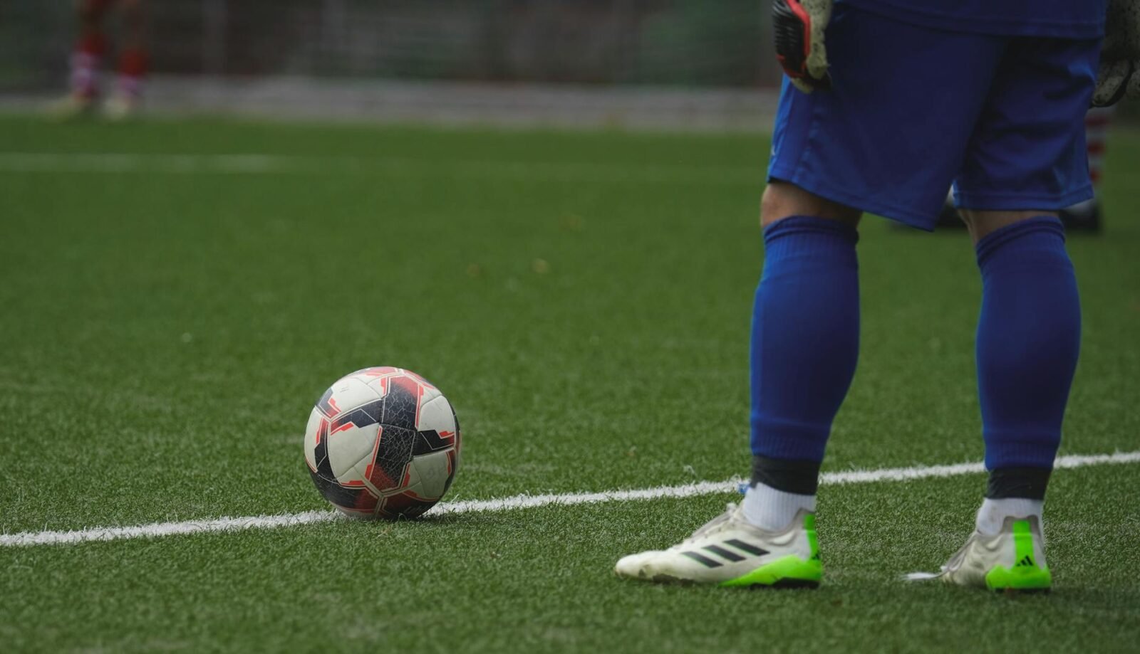 هذا هو السر الذي يتألق به عصام الراقي في الضربات الثابثة