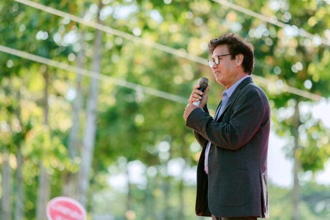 تصريح مخترع السيارة الذكية المغربي عبد العزيز عضر حمي بقمة المناخ بمراكش cop22