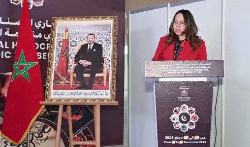 Les artisans exposant leurs produits à l'occasion du salon.