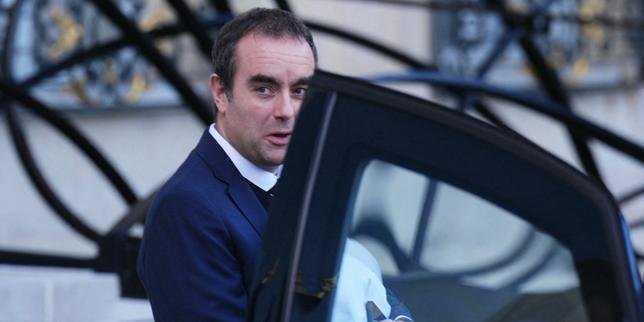 EN DIRECT, budget 2026 : le projet de loi spéciale a été présenté en conseil des ministres, avant son examen prévu pour demain à l’Assemblée et au Sénat 3 ### Texte Alt : Le Premier ministre, Sébastien Lecornu, présente en conseil des ministres un projet de loi spéciale.