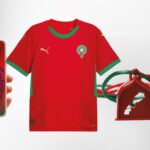 Supporters marocains avec des tenues emblématiques à la CAN 2025.