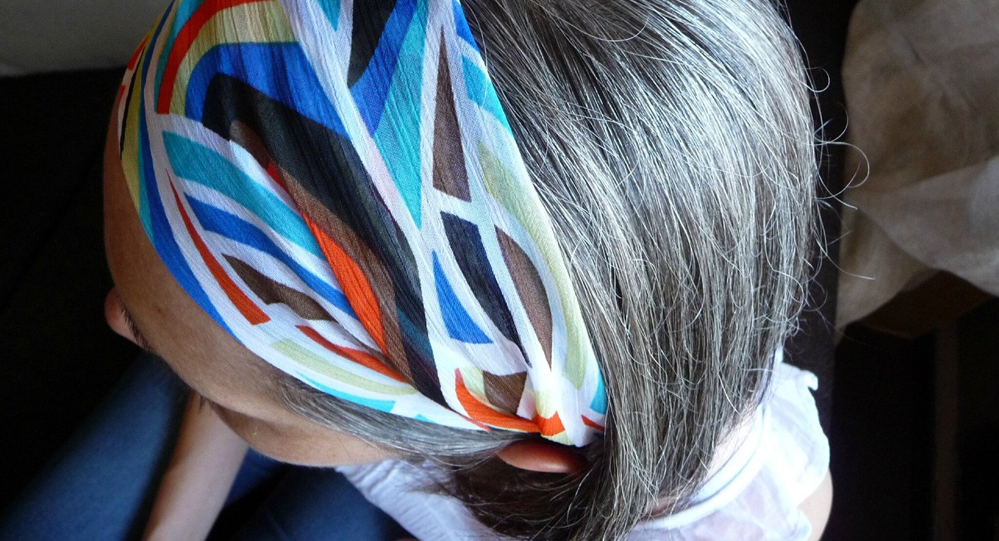 Cheveux gris et vieillissement cellulaire, une protection naturelle contre le cancer.