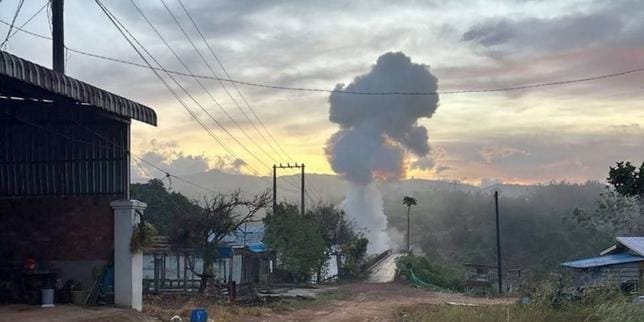 Bombardements thaïlandais sur le territoire cambodgien.