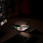 A screenshot of a cracked software download page with a warning message.