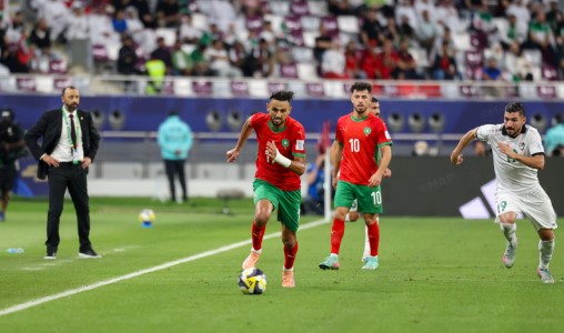 L'équipe nationale du Maroc A' de football en action pendant la Coupe arabe.