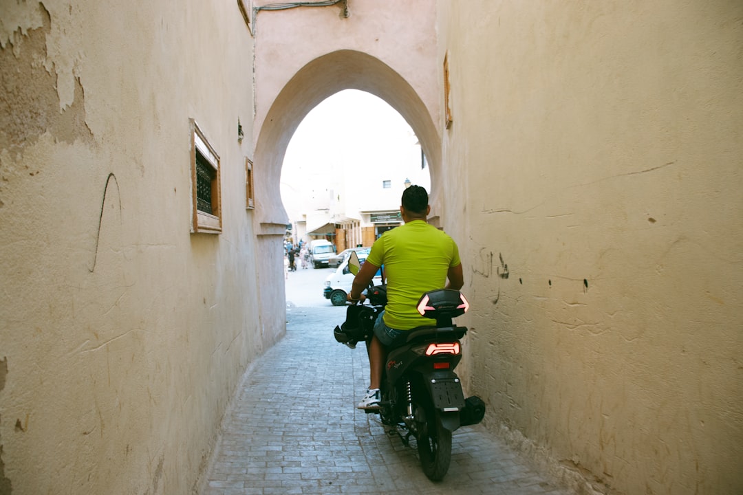 تطوير البنية الطرقية في مكناس