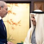 صورة لوزير الخارجية السعودي والأردني خلال اللقاء.
