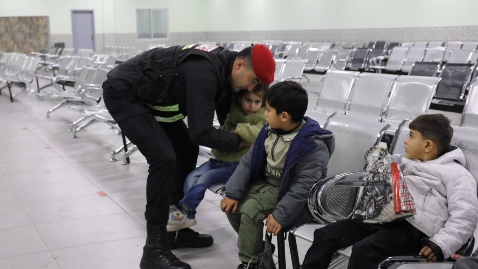 صورة لأطفال غزة يُجلون في الأردن.