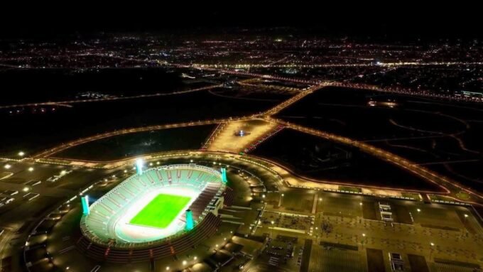 صورة لملعب أدرار في أكادير قبل انطلاق نهائيات كأس أمم إفريقيا 2025
