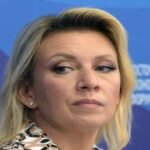 صورة لزيلينسكي يلمح إلى التخلي عن عضوية "الناتو" كحل وسط.