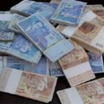 خريطة الدول العربية توضح نسب الاعتماد على المعاملات النقدية (الكاش) مع تباين الألوان حسب النسبة.