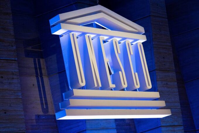 الصورة: مجموعة من المباني التاريخية في المغرب