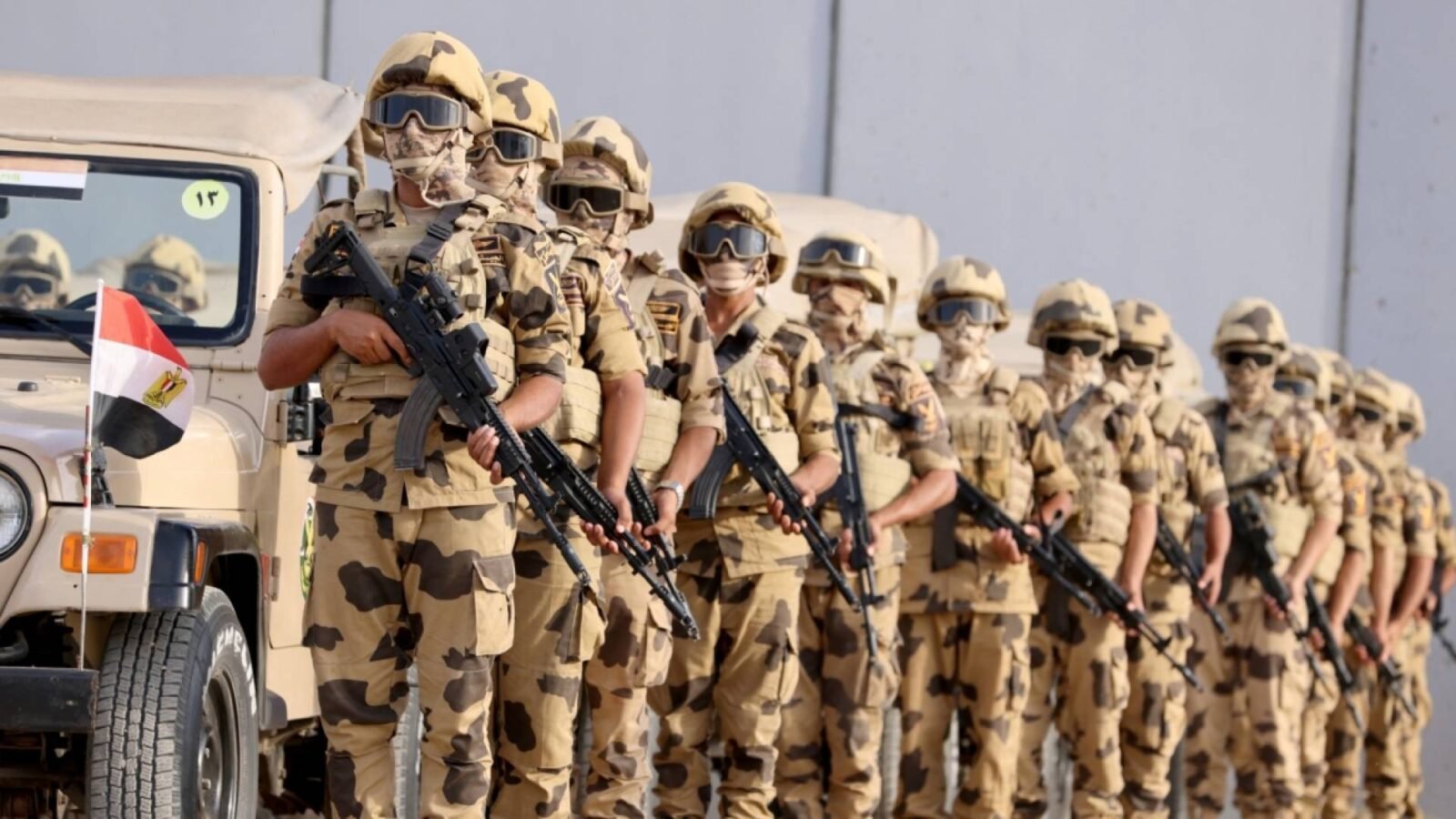 الجيش المصري يصدر بيانا ردا على وثائق تدين ضباطا كباراً 3 ** وثائق مزعومة تدين ضباط كباراً