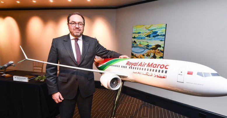 صورة طائرة تقلع من مطار الدار البيضاء