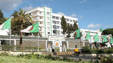 الدفاع الجزائرية تكذب أخبارا مضللة