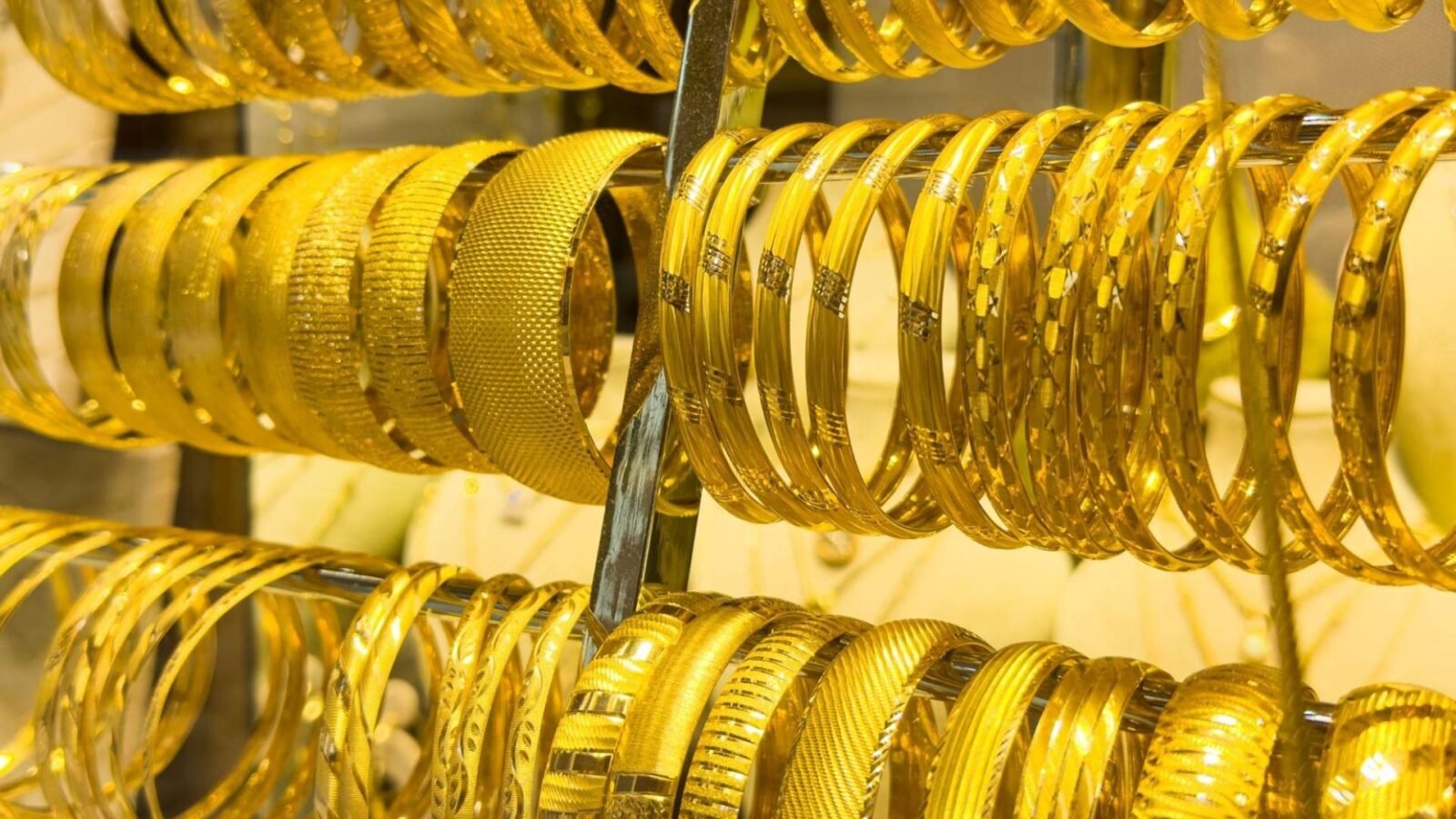 صورة لصندوق ذهب في سوق المال.