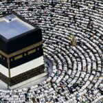 صورة لصالح بن حميد خلال خطبة الجمعة.