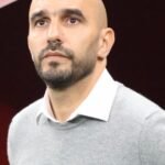 صورة لمدرب المنتخب المغربي، وليد الركراكي.