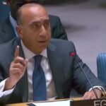 صورة لوزير خارجية مصر ينهض على منبر مجلس الأمن.