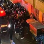 صورة لطفلة صغيرة مع والدتها