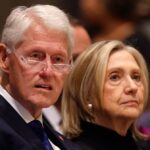 صورة بيل كلينتون بحوض استحمام ساخن مع ضحية إبستين.