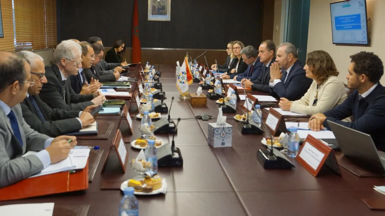 Maroc - France : 15 projets pour 26,4 MDH renforcent la coopération territoriale 3 صورة تعكس التعاون بين فرنسا والمغرب في مجال التنمية المستدامة.