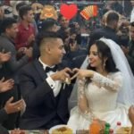 صورة تظهر تدافعاً واشتباكات عند مدخل حفل زفاف التيك توكر كروان مشاكل في مصر.