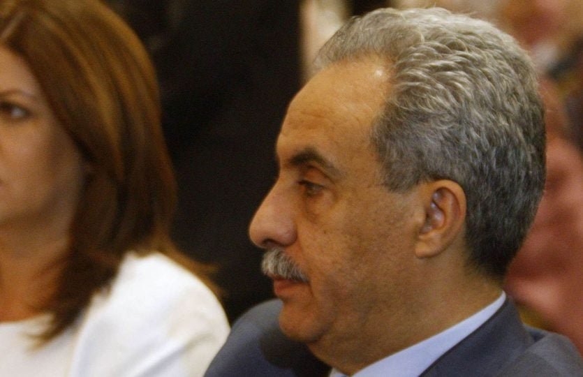 حملة تضامن مع الإعلامي محمد كريشان بعد استهدافه من قبل أنصار الرئيس التونسي 3 صورة للاعلامي محمد كريشان مع عبارة "حملة تضامن مع محمد كريشان"