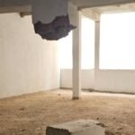 صورة لكراج في مدينة ميدلت مع علامات على خروقات