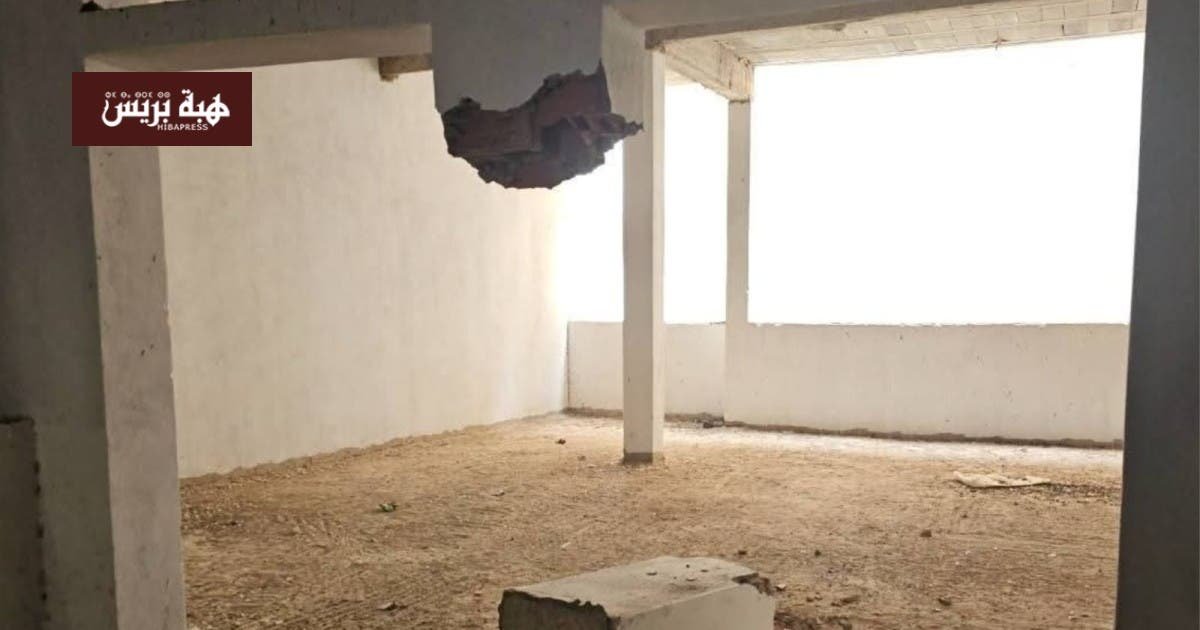 صورة لكراج في مدينة ميدلت مع علامات على خروقات