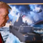 صورة للرئيس دونالد ترمب يعلن عن مشروعه العسكري.