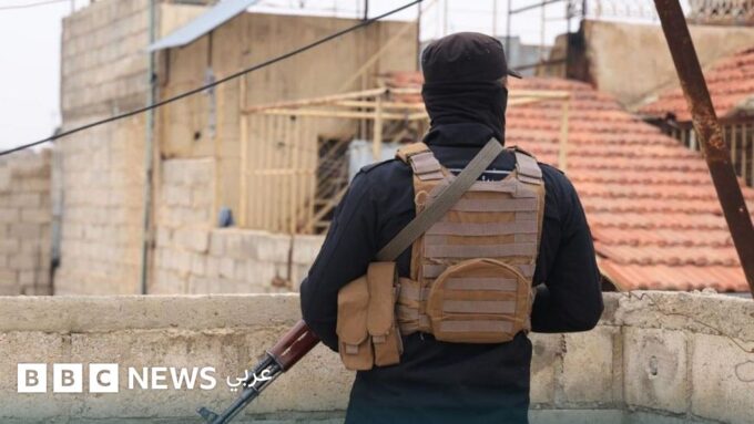 تعلن السلطات السورية عن إلقاء القبض على زعيم تنظيم الدولة الإسلامية في دمشق بالتعاون مع التحالف الدولي.