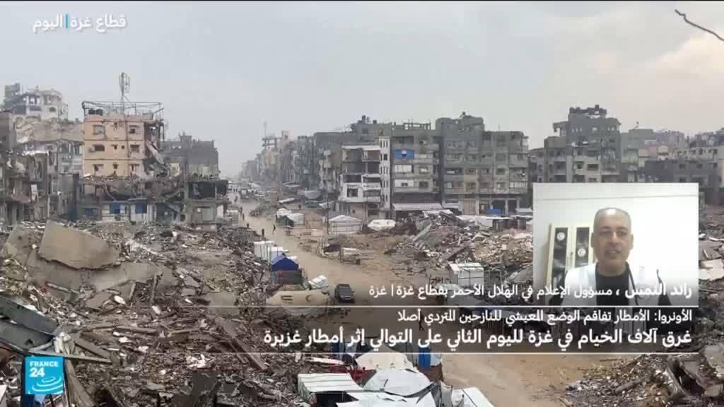 ** صورة رضيعة تتعرض للبرد في خان يونس.