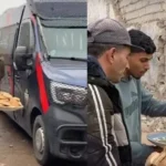 ** صورة تجمع بين ساكنة فاس وتوزيع وجبات على المتضررين من انهيار البنايتين.