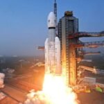 الصورة: صاروخ LVM3-M6 يطلق قمر الاتصالات AST SpaceMobile في مدار أرضى.