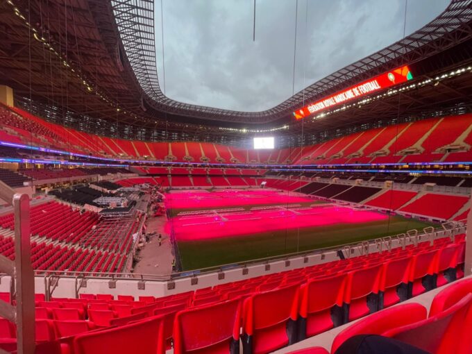 ملعب الرباط يُعد مفاجئات سارة للجمهور في افتتاح كأس أفريقيا.