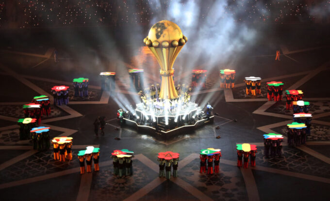 الصورة الرئيسية: منتخب المغرب يلعب مباراة افتتاحية في كأس إفريقيا 2025.