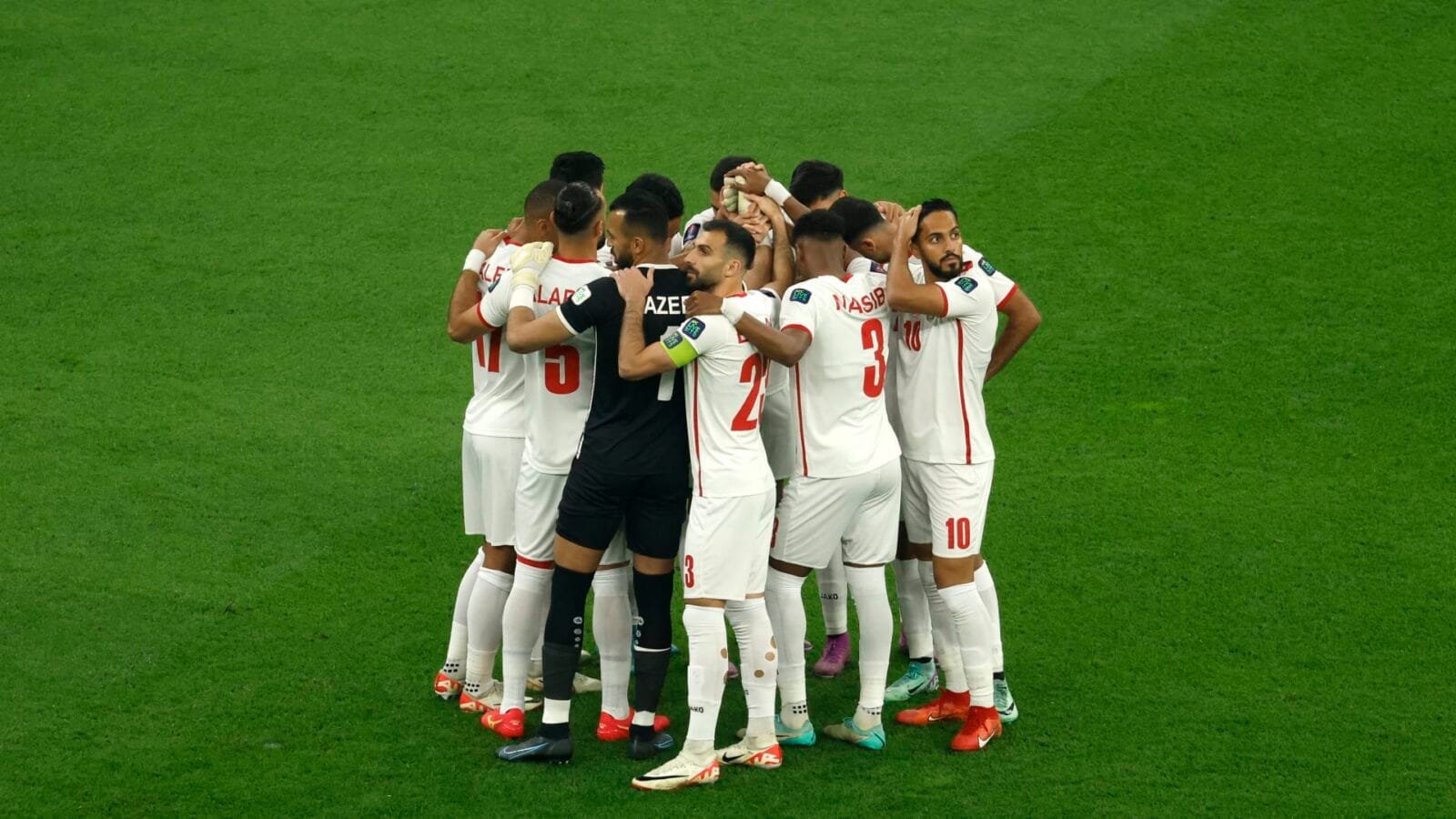 منتخب الأردن يلعب مباراة كأس العرب.