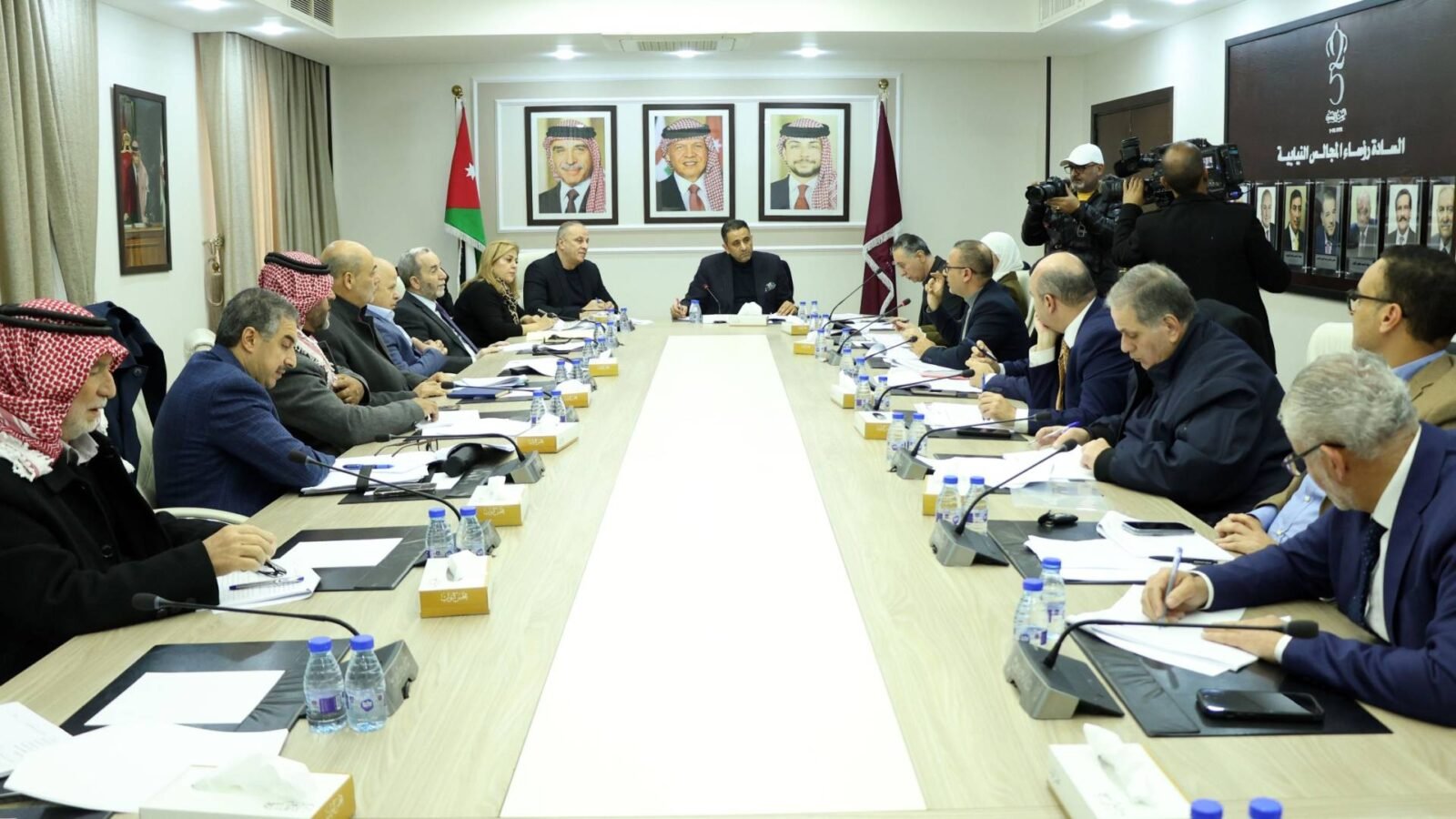 لجنة الاقتصاد النيابية تمضي بتشديد الرقابة على الأسواق المحلية 3 لجنة الاقتصاد النيابية تمضي بتشديد