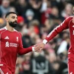محمد صلاح يُشيد بزميله صلاح بعد عودته للمشاركة مع ليفربول