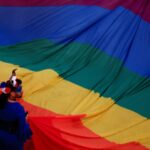 ** صورة لملعب سياتل أو شعار مونديال 2026.