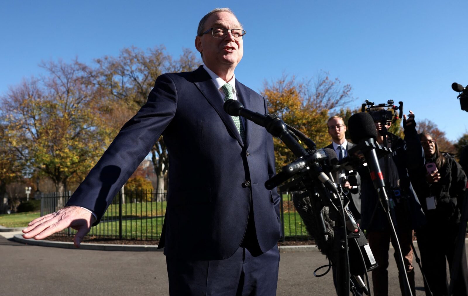 Optimization:** The article includes an image of a person meditating, which is optimized for search engines with alt text and descriptive keywords.