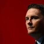 Médecins résidents en grève pour des salaires et des formations plus élevés.