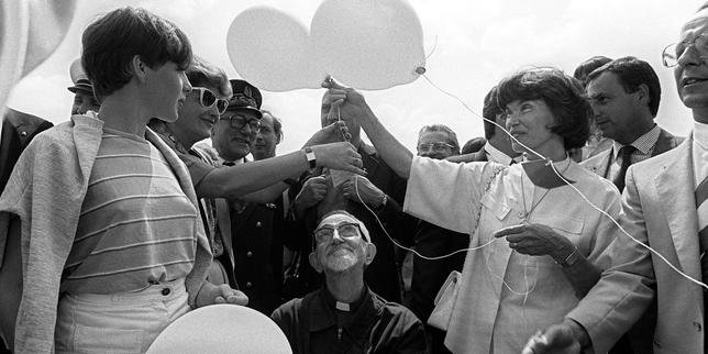 L'abbé Pierre, un homme qui a utilisé son pouvoir et son influence pour se livrer à des actes de violence sexuelle contre des personnes vulnérables.