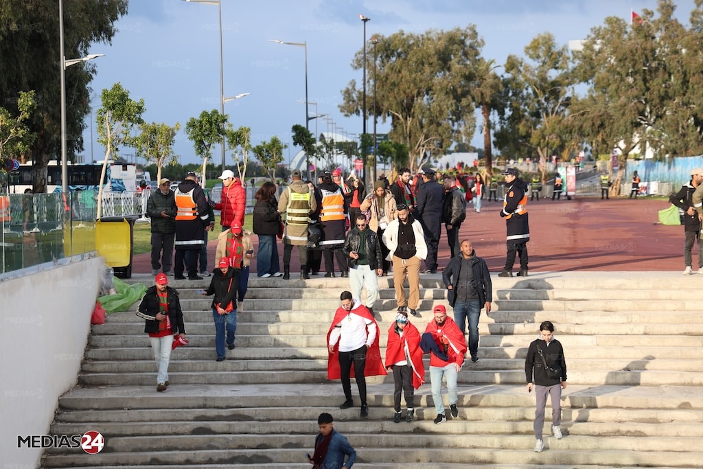 Supporters marocains à l'entrée du stade Moulay Abdellah à Rabat.