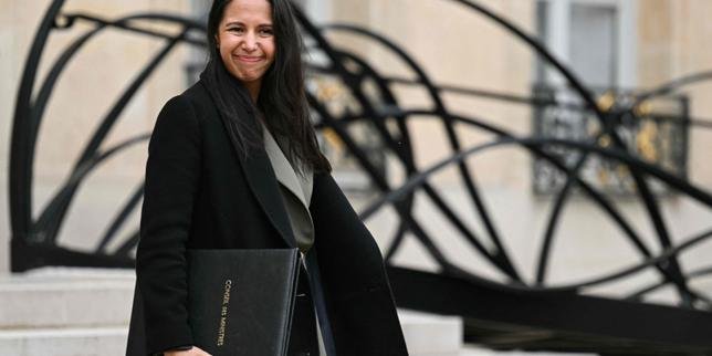 La ministre des outre-mer, Naïma Moutchou, à l'Elysée, à Paris, le 10 décembre 2025.