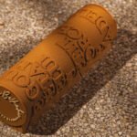 La bûche signature La Proust by Aya Belkahia, un délice visuel.