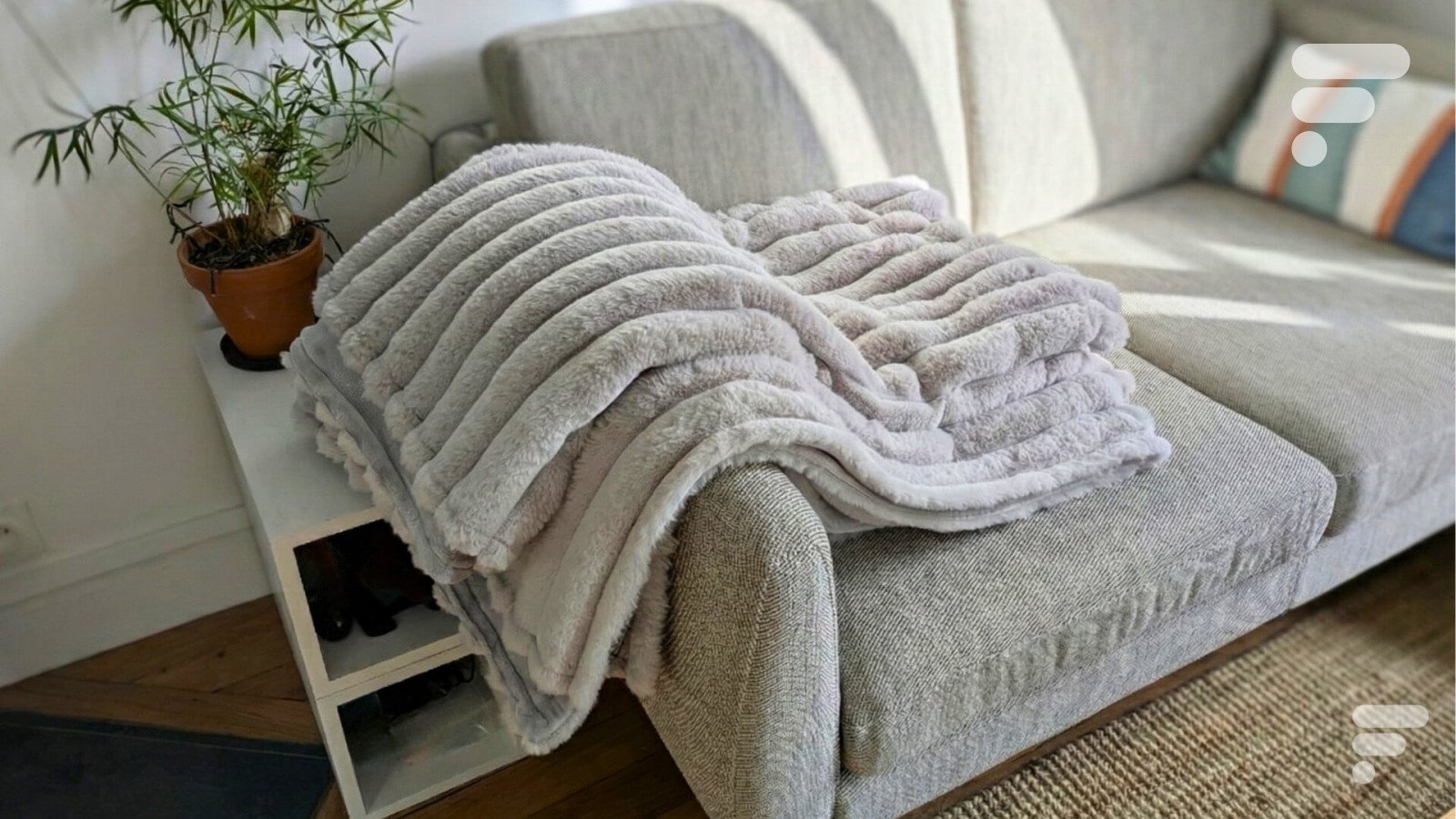 Plaid chauffant confortable et économique