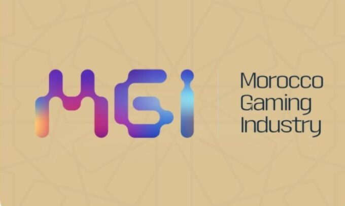 Jeunes Marocains en train de développer des jeux vidéo.