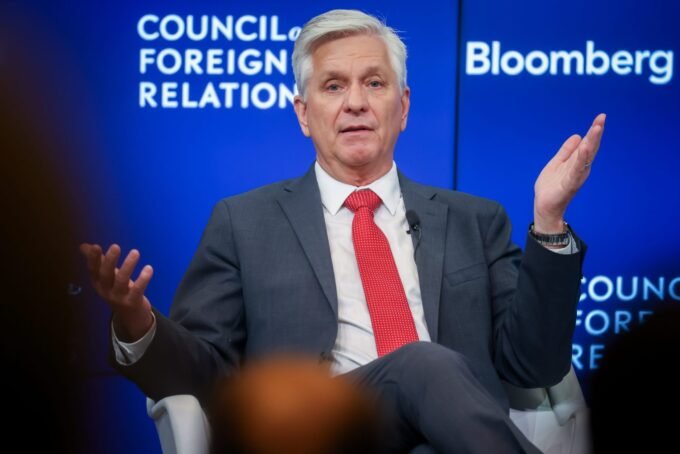 Alt text for the image: Fed Chair Contender Warns of Weak Jobs Data